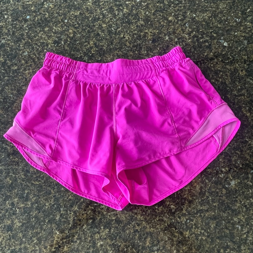 Lululemon hotty hot shorts!